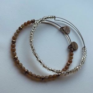 Brown & Clear Beaded | Alex & Ani 🤎
